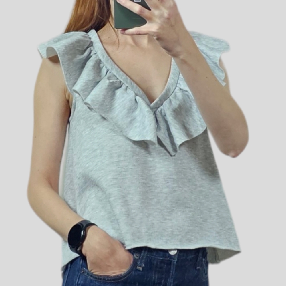 CAD frills top